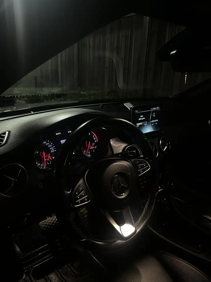 Mercedes-Benz CLA снимка Mercedes-Benz CLA