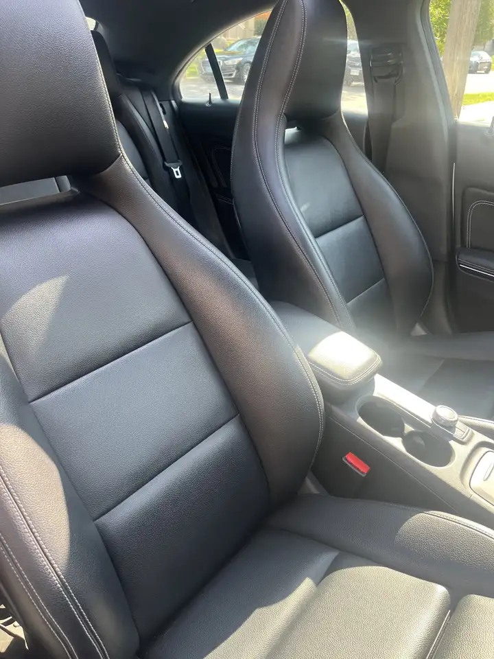 Mercedes-Benz CLA снимка Mercedes-Benz CLA