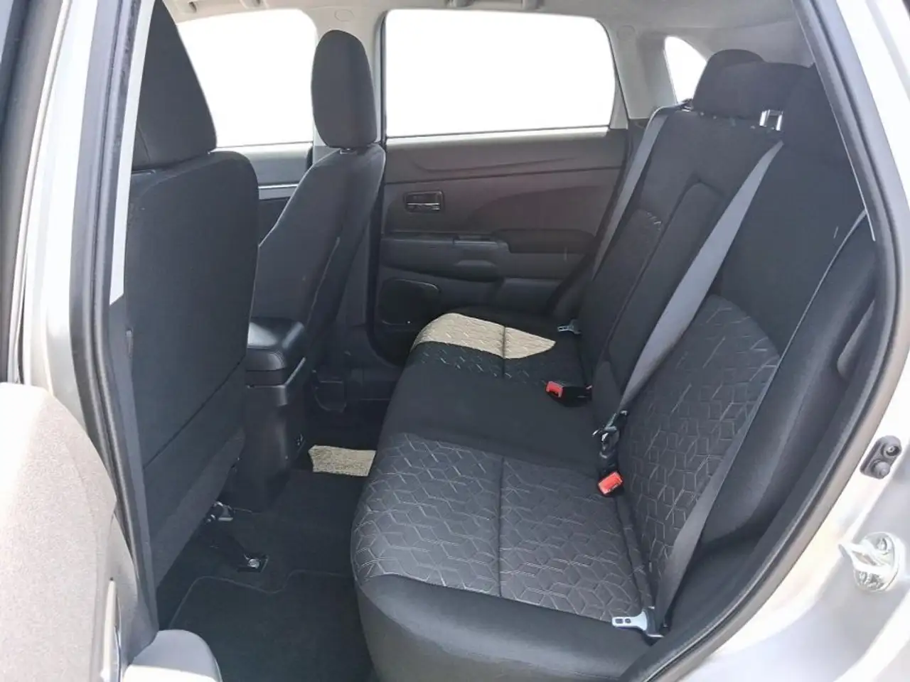 Mitsubishi RVR снимка Mitsubishi RVR