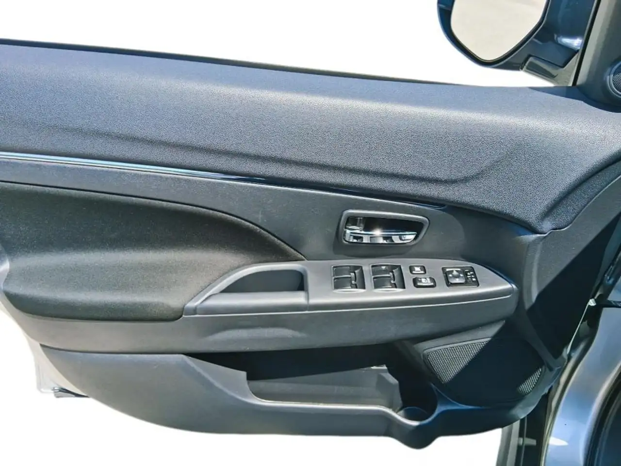 Mitsubishi RVR снимка Mitsubishi RVR