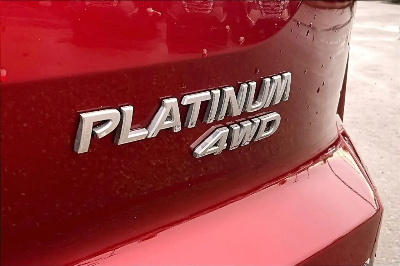 Nissan Pathfinder снимка Nissan Pathfinder