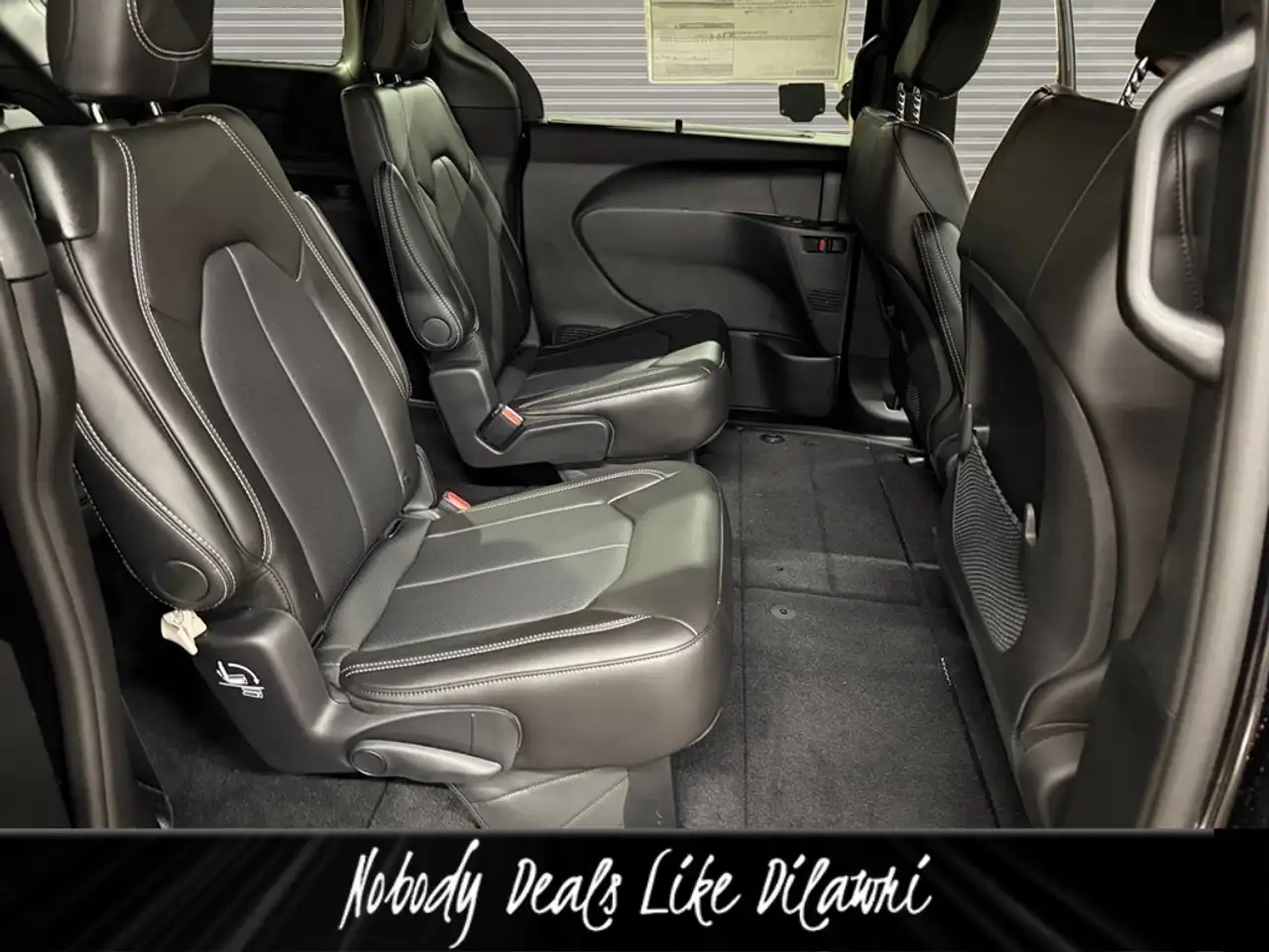 Chrysler Grand Caravan photo Chrysler Grand Caravan
