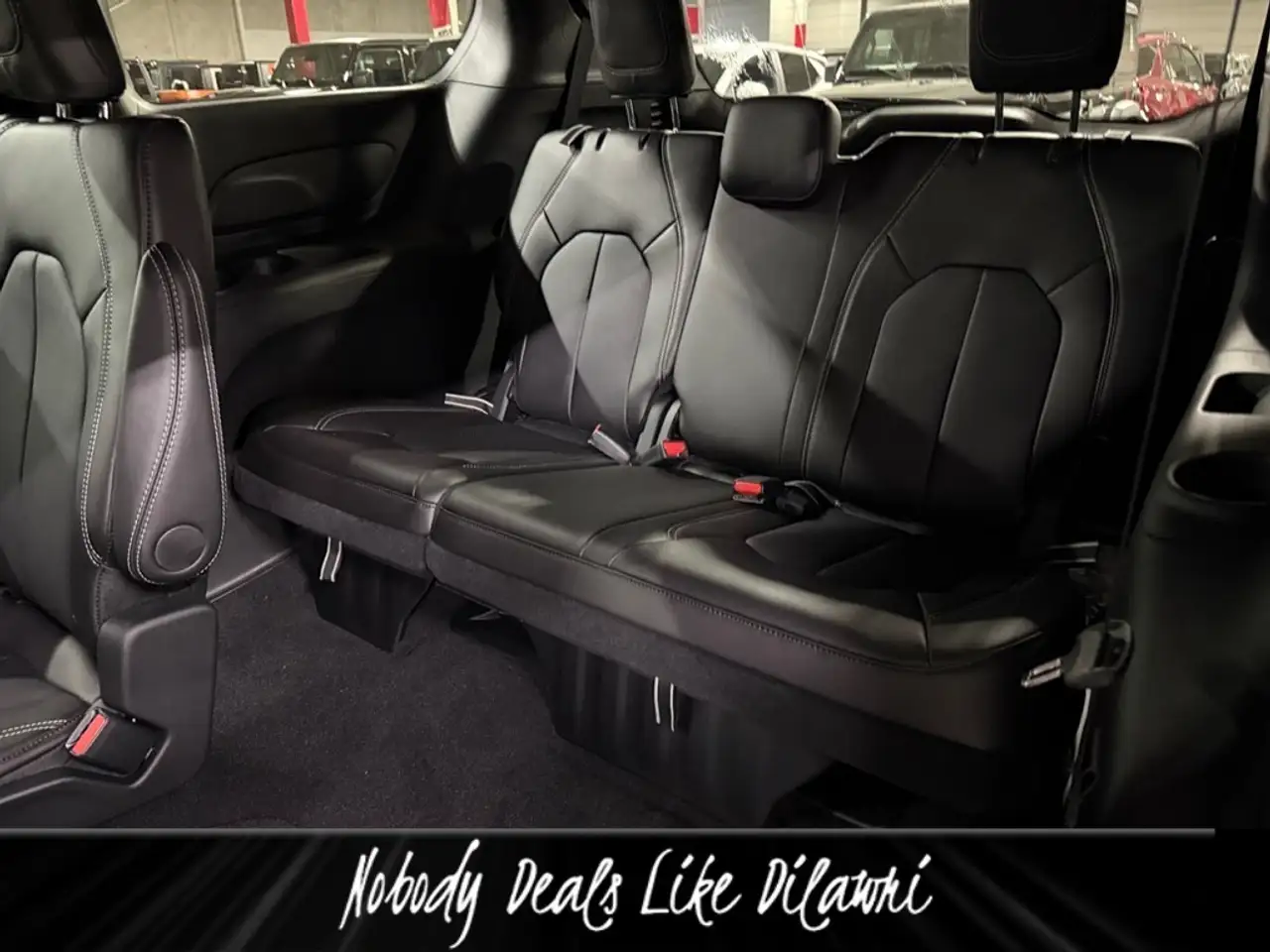 Chrysler Grand Caravan photo Chrysler Grand Caravan