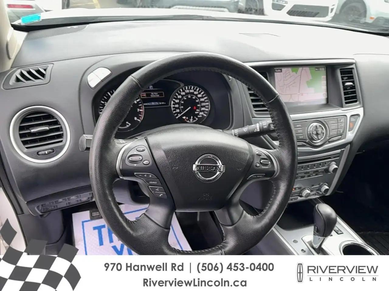 Nissan Pathfinder photo Nissan Pathfinder