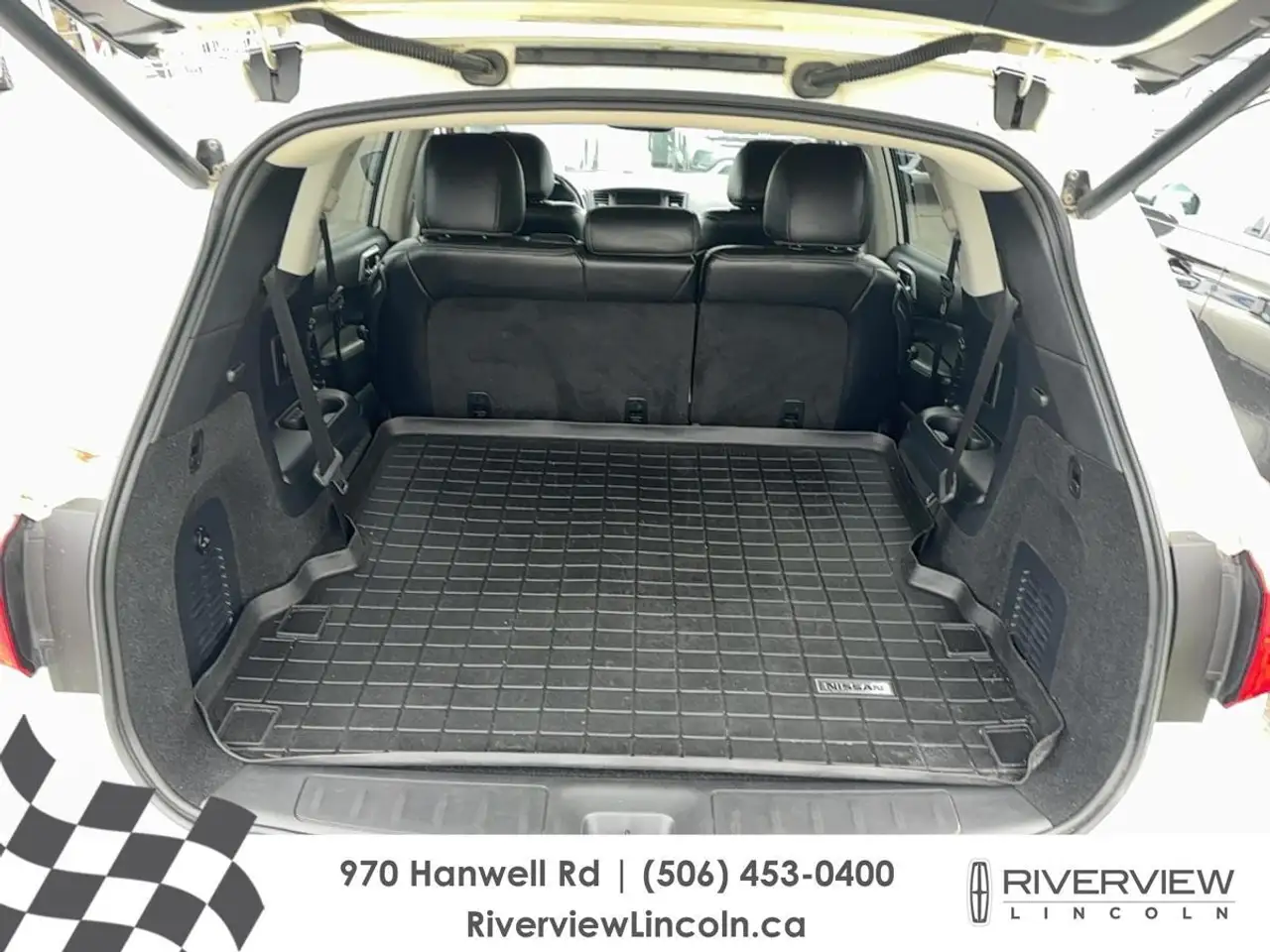 Nissan Pathfinder photo Nissan Pathfinder