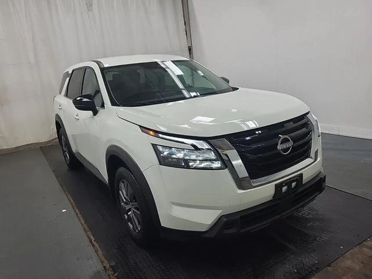 Nissan Pathfinder fotografie Nissan Pathfinder