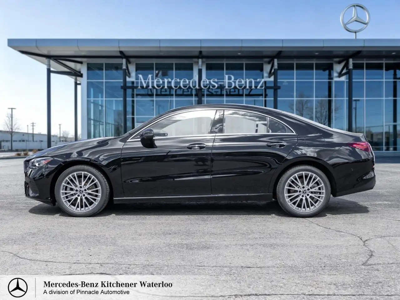 Mercedes-Benz CLA снимка Mercedes-Benz CLA