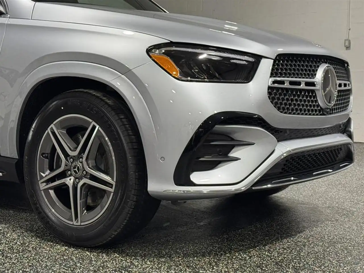 Mercedes-Benz GLE снимка Mercedes-Benz GLE