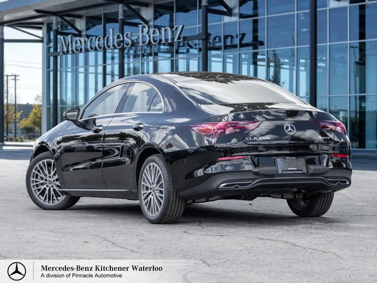 Mercedes-Benz CLA снимка Mercedes-Benz CLA
