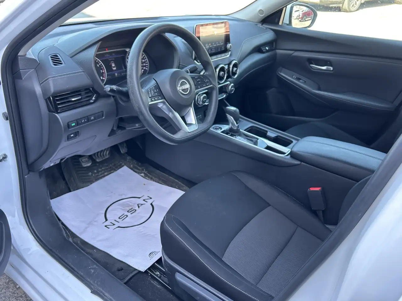Nissan Sentra снимка Nissan Sentra