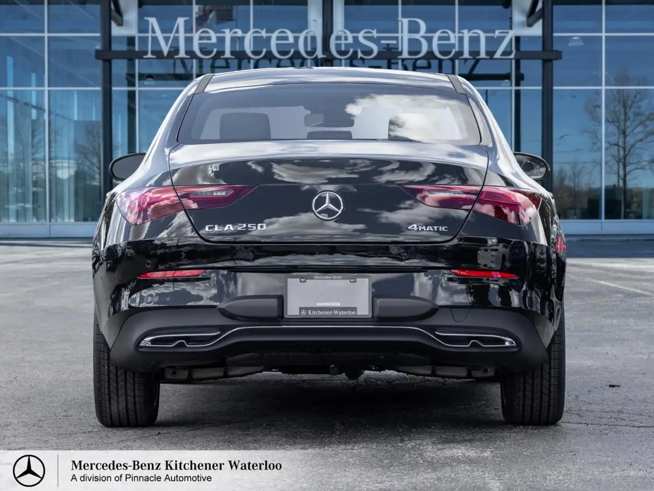 Mercedes-Benz CLA снимка Mercedes-Benz CLA