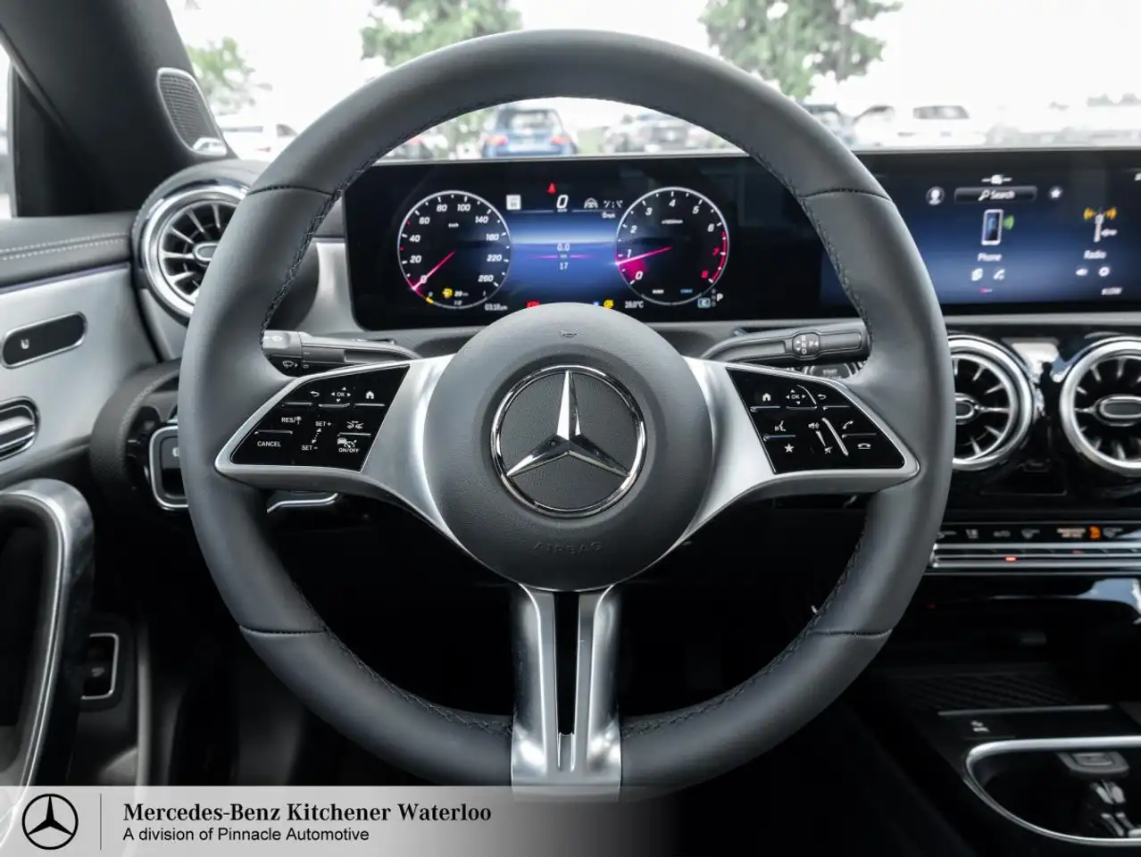Mercedes-Benz CLA снимка Mercedes-Benz CLA