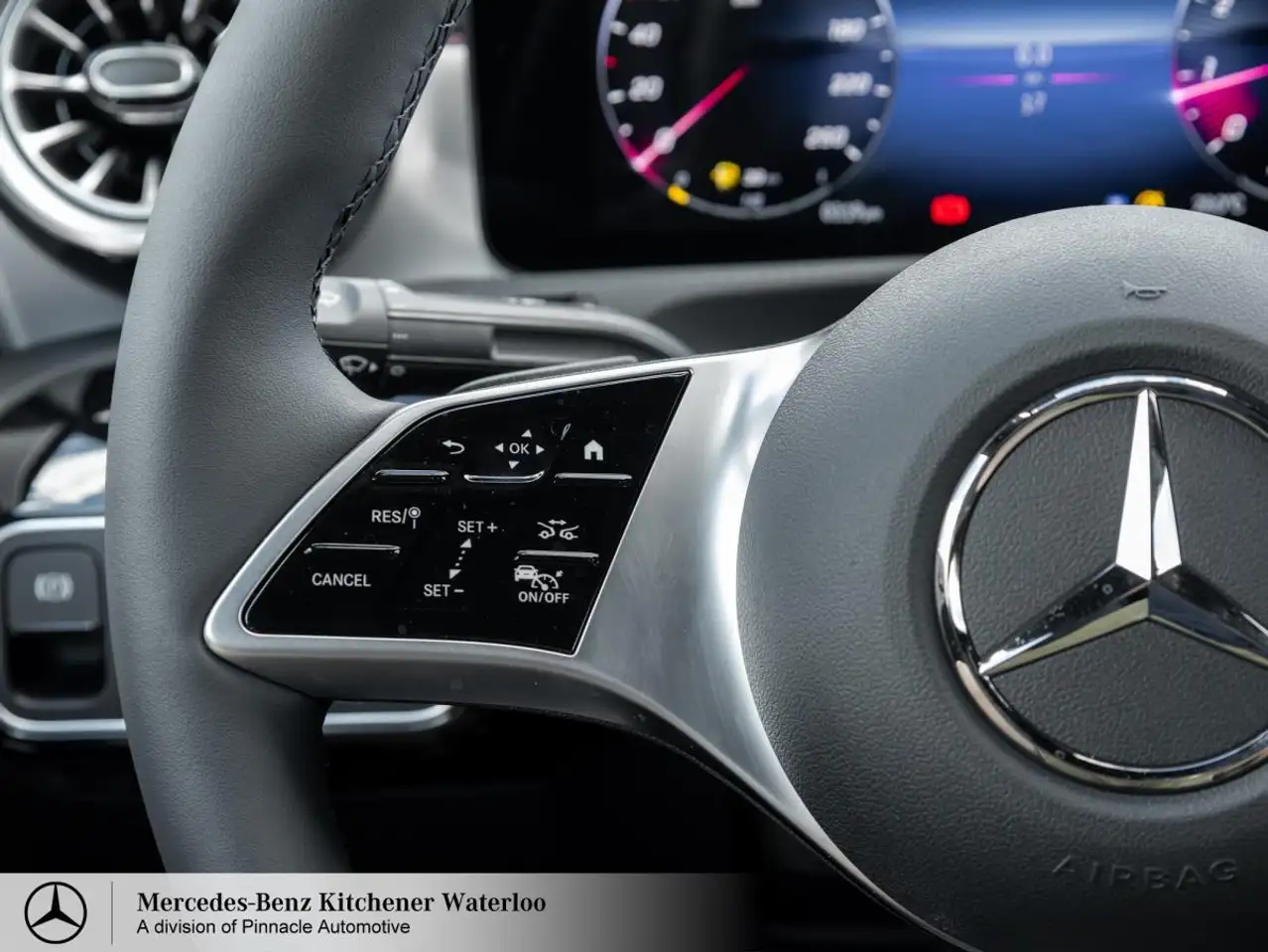 Mercedes-Benz CLA снимка Mercedes-Benz CLA