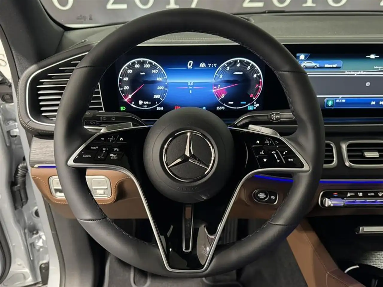 Mercedes-Benz GLE снимка Mercedes-Benz GLE