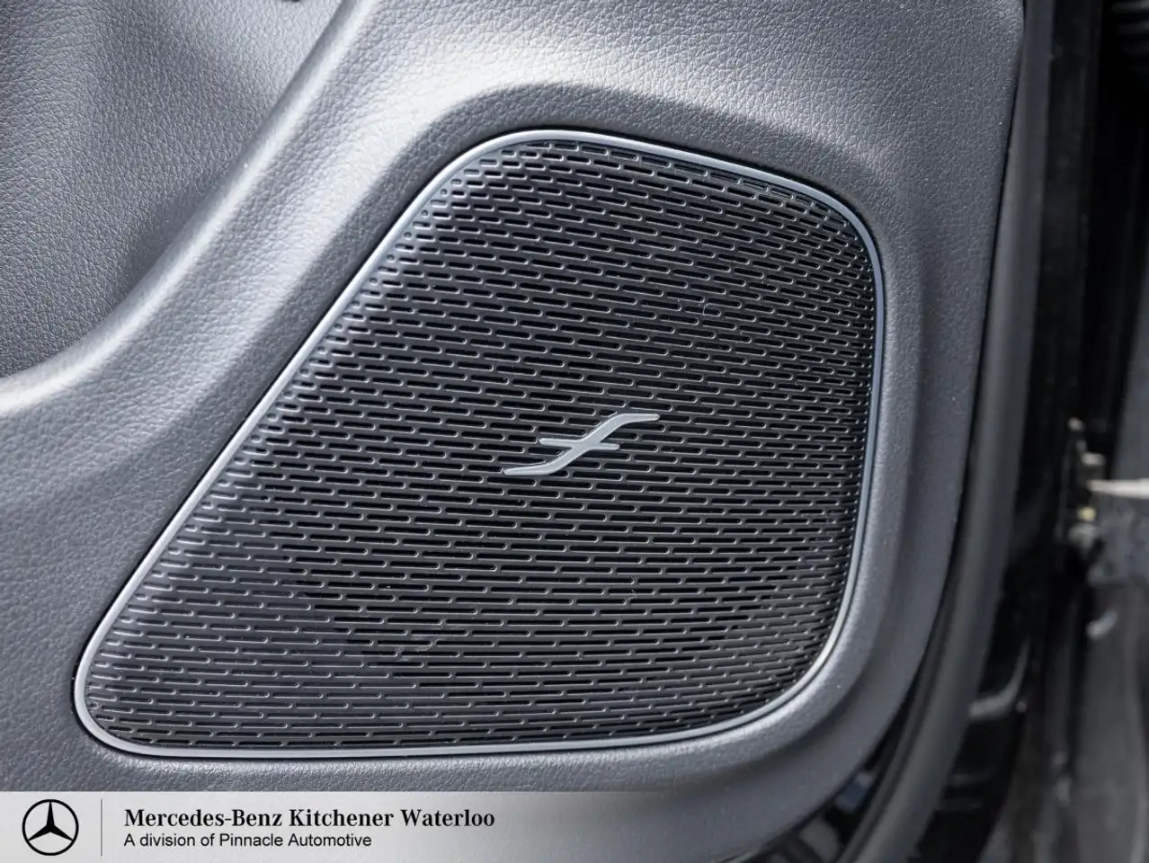 Mercedes-Benz CLA снимка Mercedes-Benz CLA