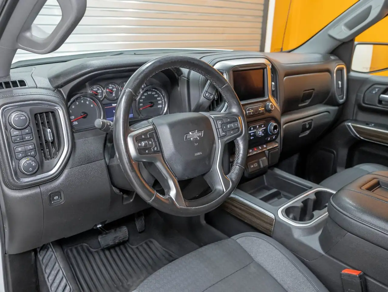 Chevrolet Silverado 1500 photo Chevrolet Silverado 1500