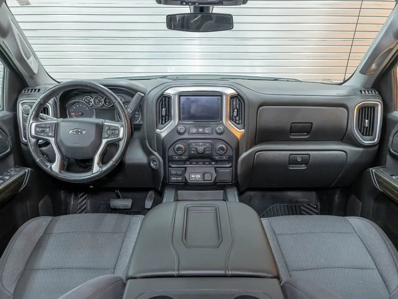 Chevrolet Silverado 1500 photo Chevrolet Silverado 1500