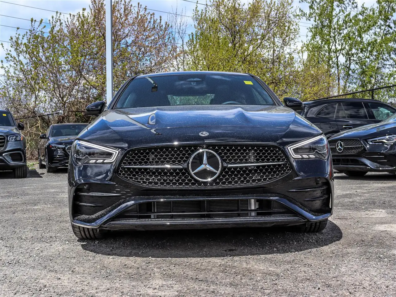 Mercedes-Benz CLA снимка Mercedes-Benz CLA