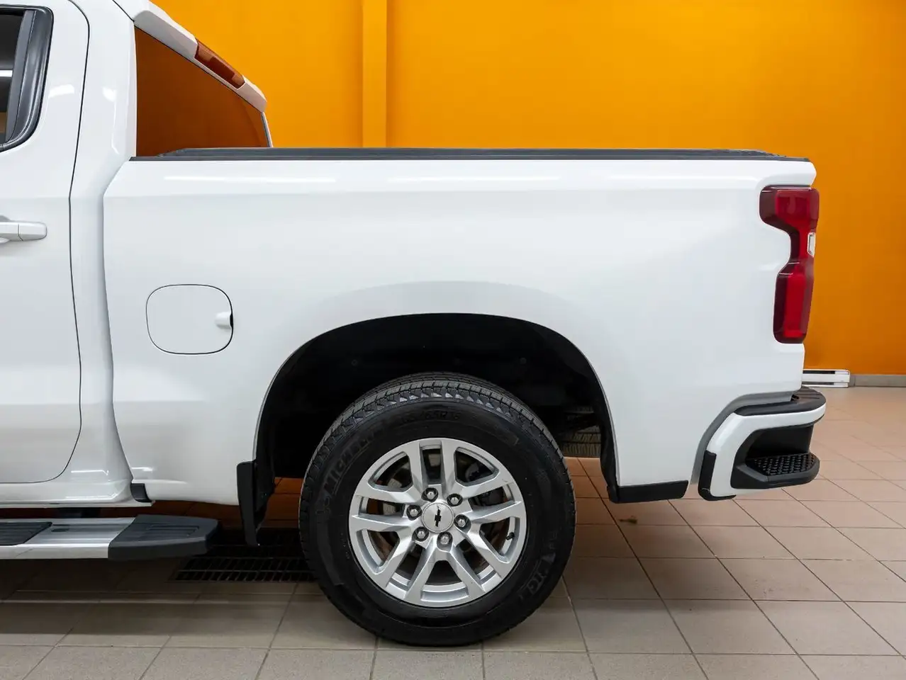 Chevrolet Silverado 1500 photo Chevrolet Silverado 1500