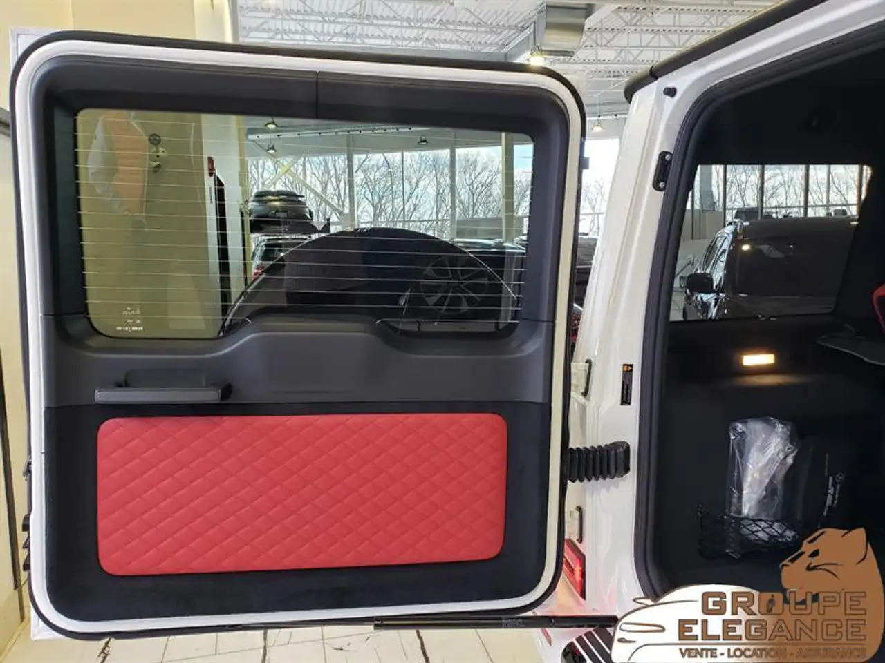 Mercedes-Benz G-Class снимка Mercedes-Benz G-Class