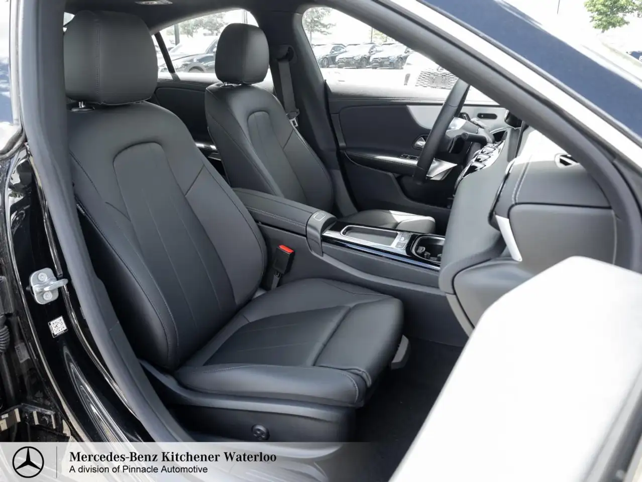 Mercedes-Benz CLA снимка Mercedes-Benz CLA