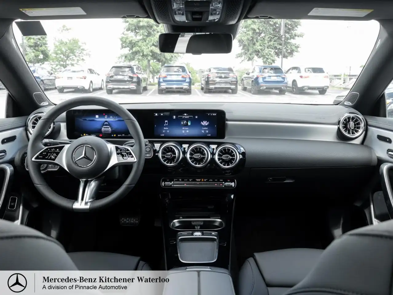 Mercedes-Benz CLA снимка Mercedes-Benz CLA