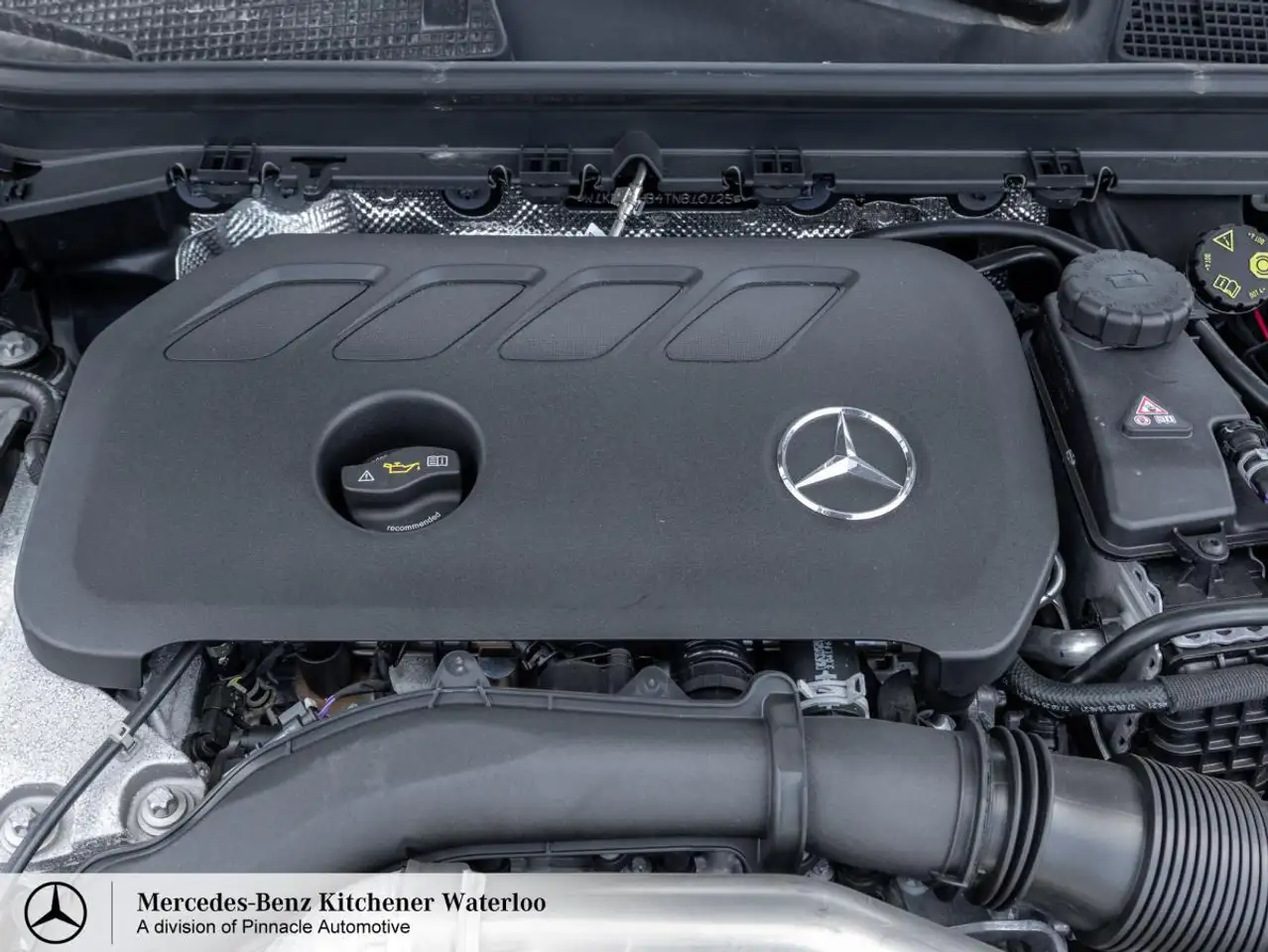 Mercedes-Benz CLA снимка Mercedes-Benz CLA
