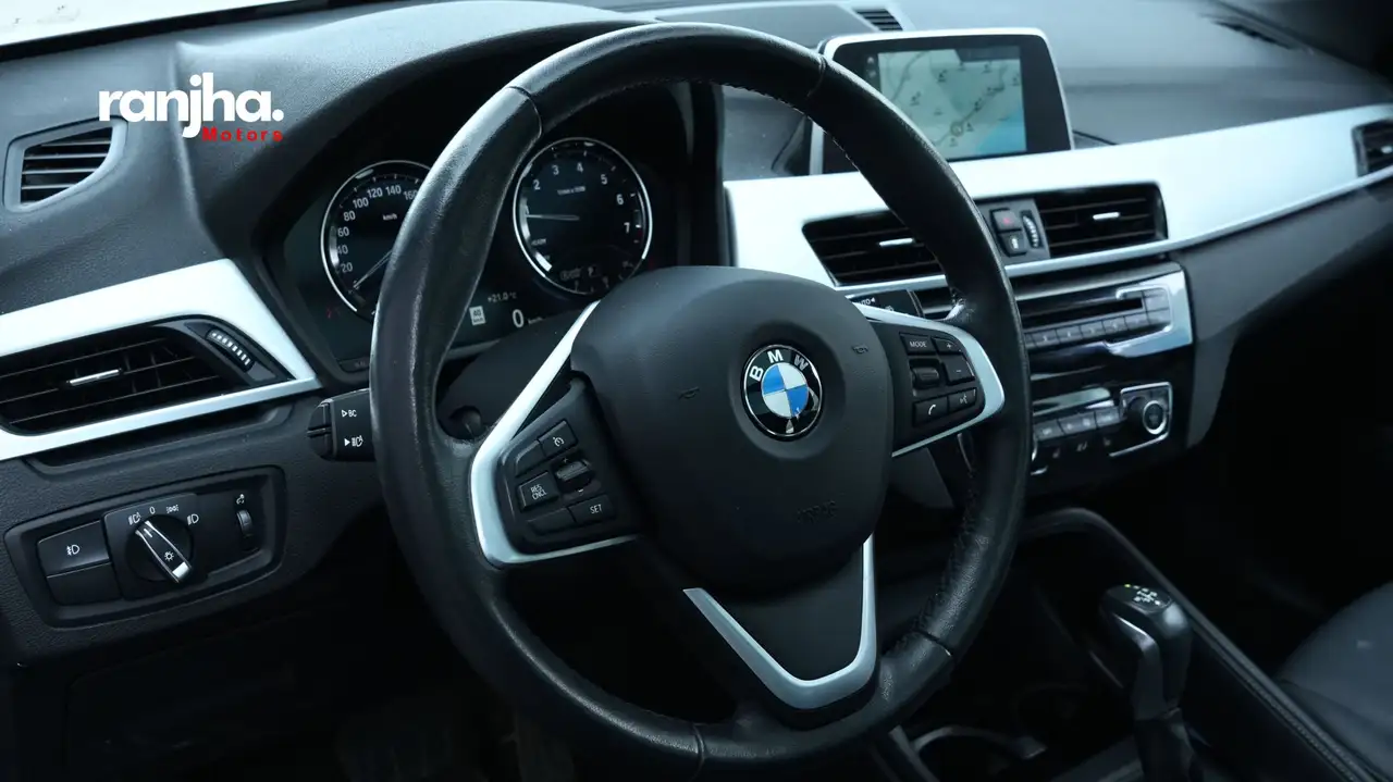 BMW X1 снимка BMW X1