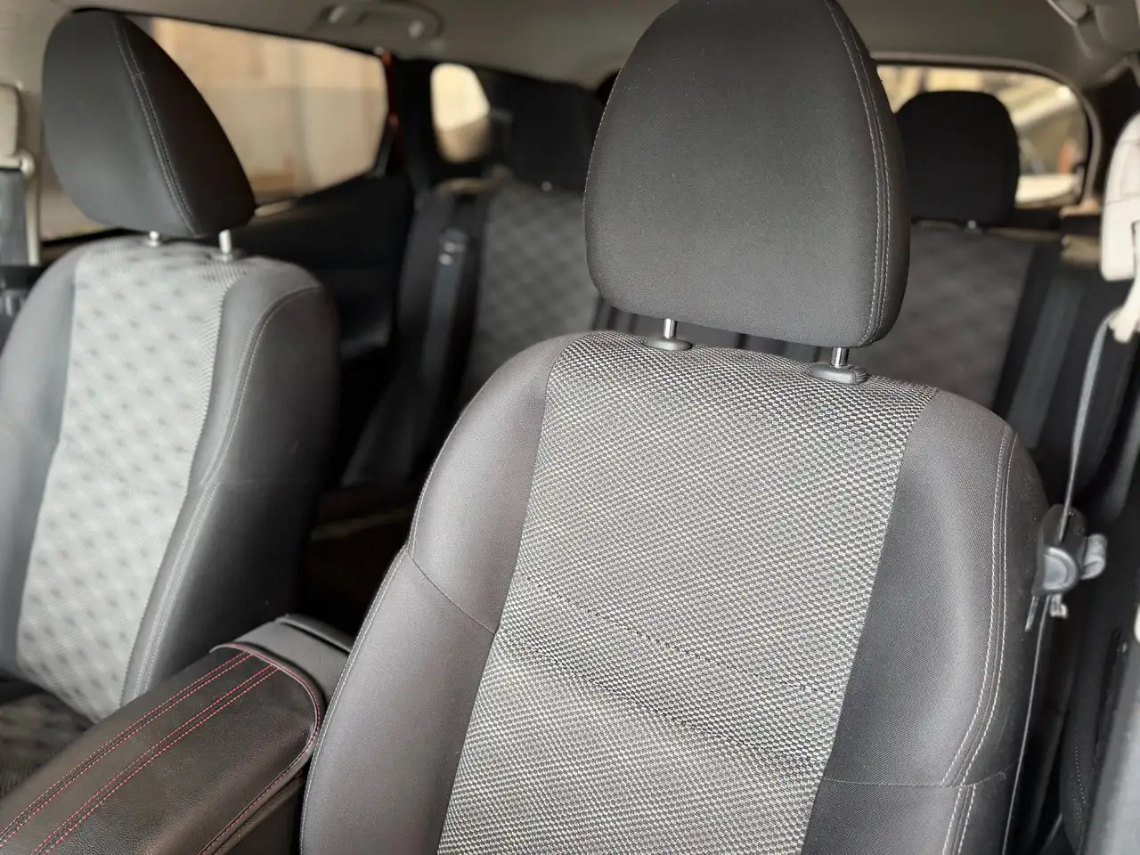 Nissan Qashqai снимка Nissan Qashqai