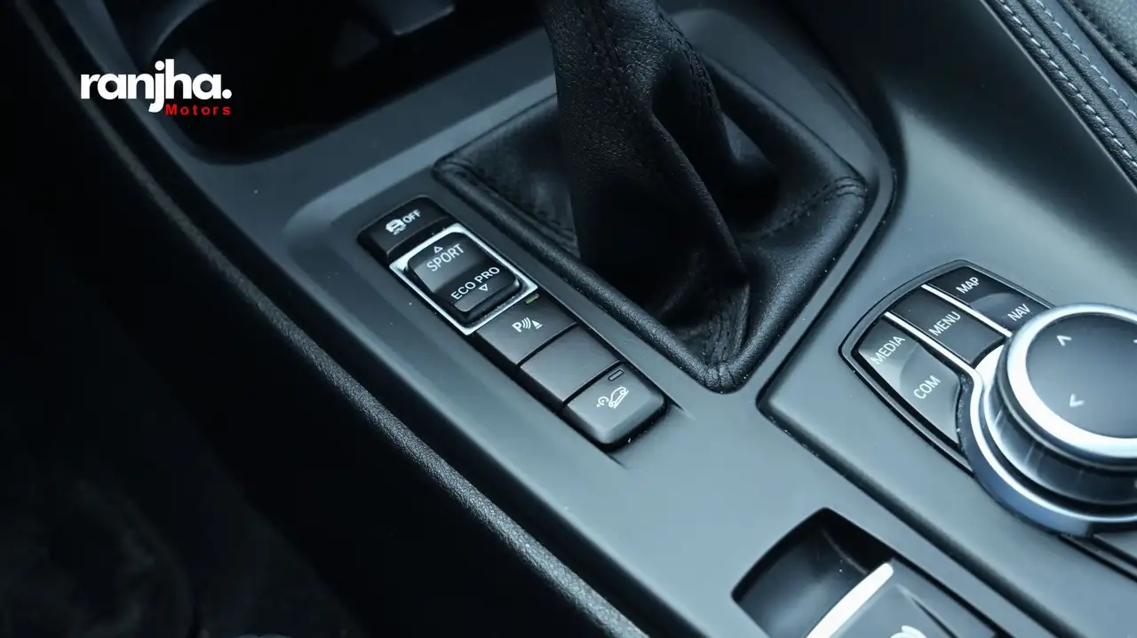 BMW X1 снимка BMW X1