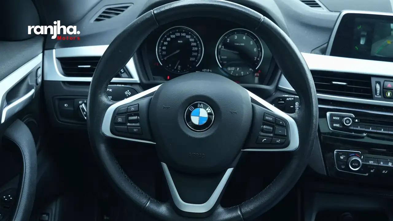 BMW X1 снимка BMW X1