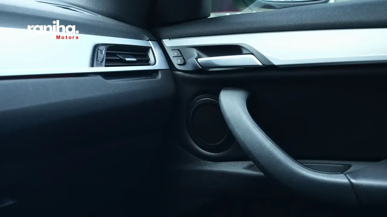 BMW X1 снимка BMW X1