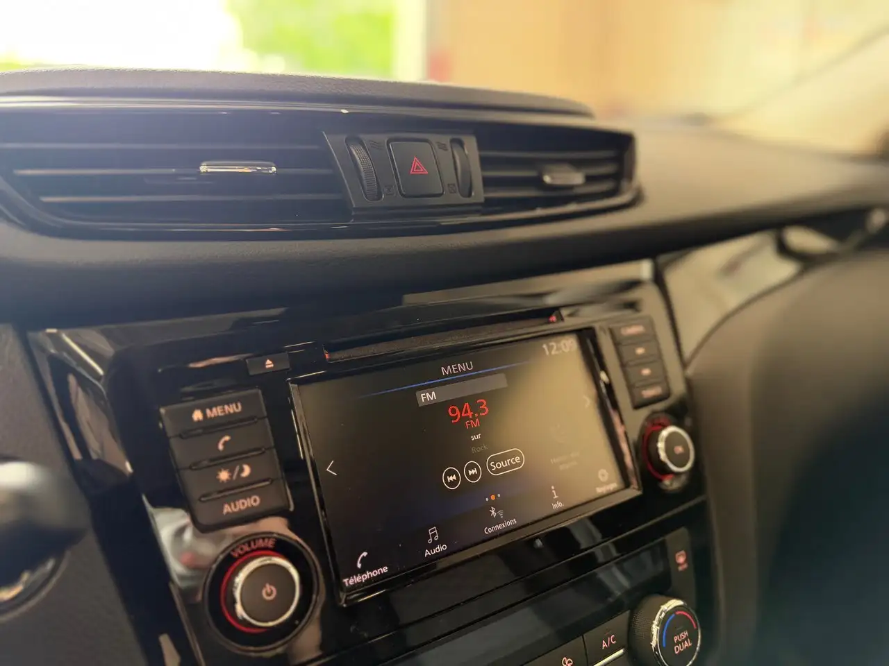 Nissan Qashqai снимка Nissan Qashqai