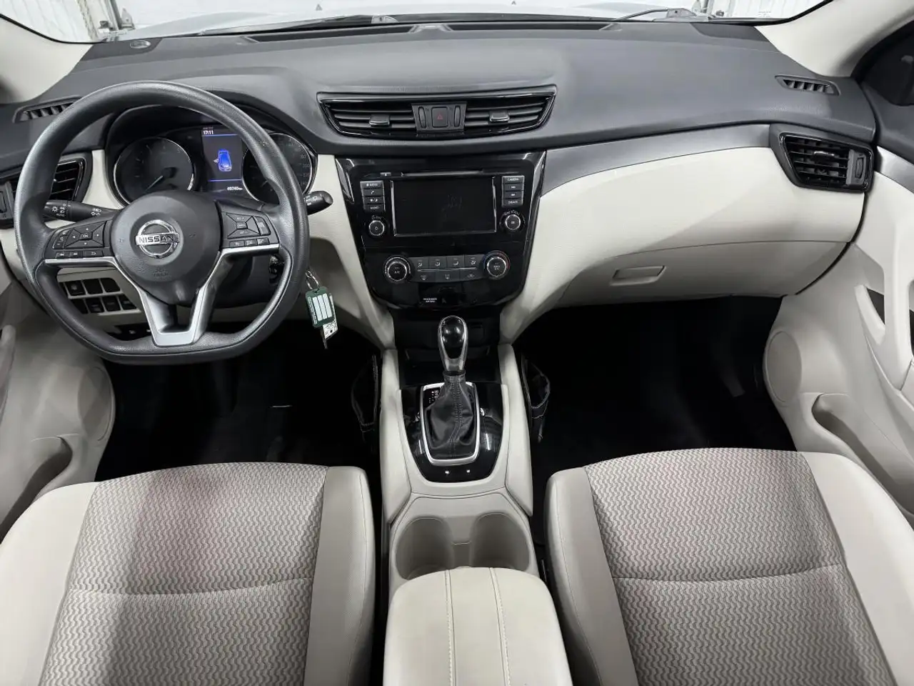 Nissan Qashqai снимка Nissan Qashqai