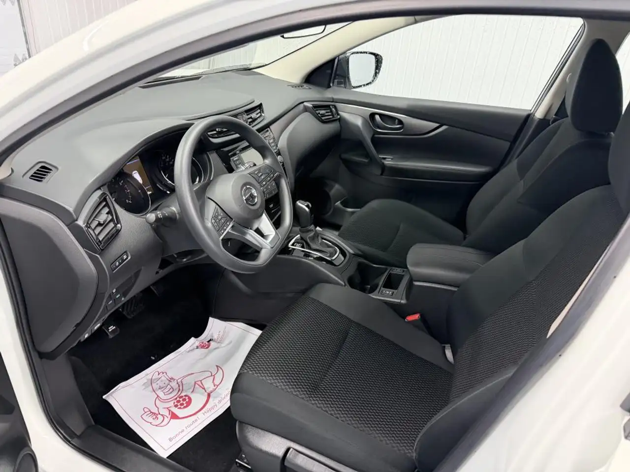 Nissan Qashqai снимка Nissan Qashqai