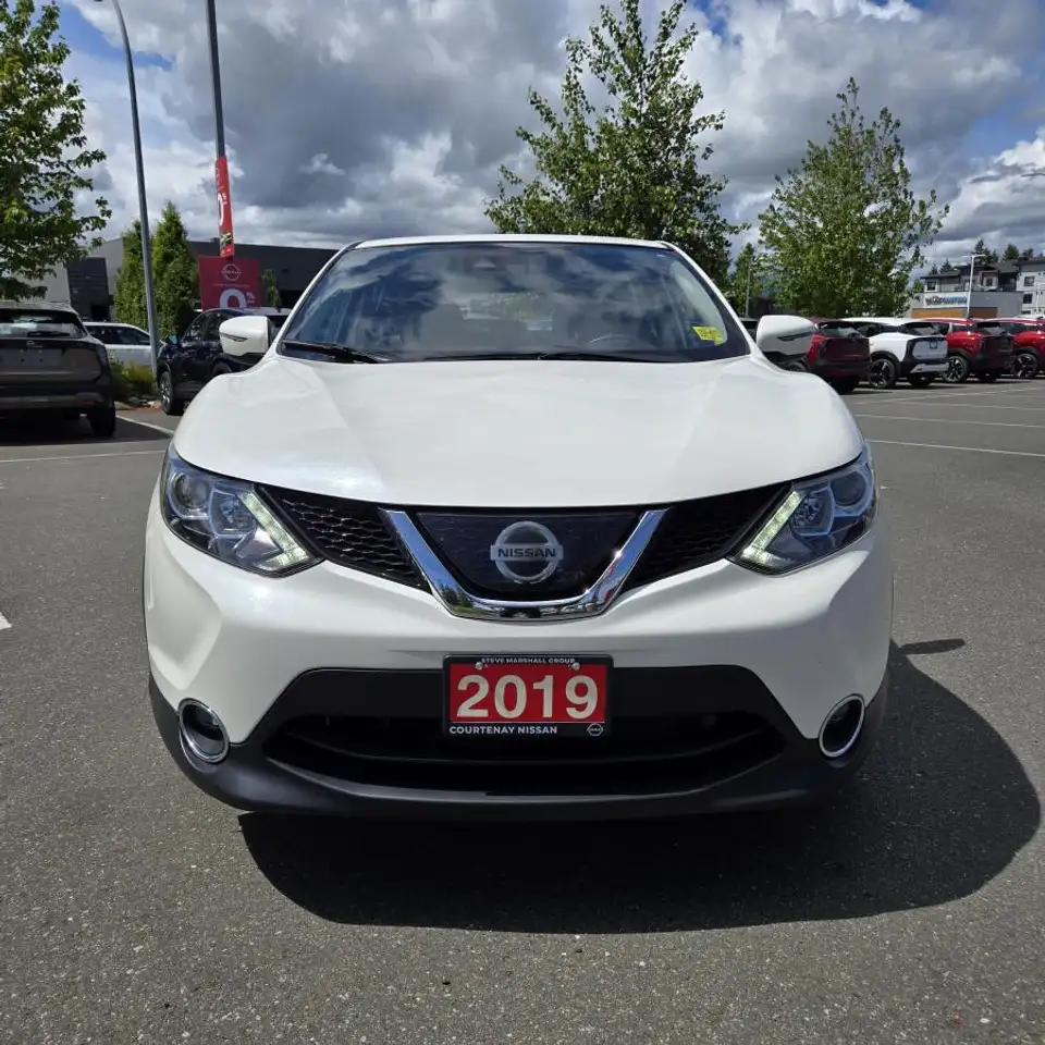 Nissan Qashqai снимка Nissan Qashqai