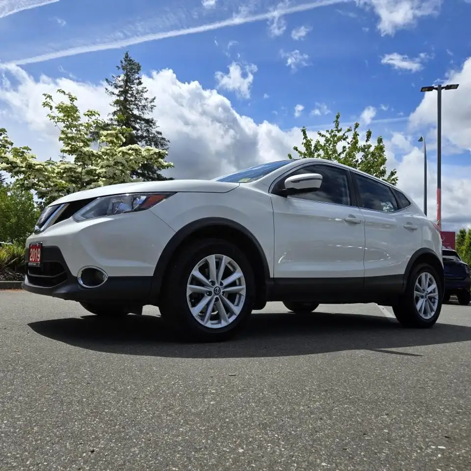 Nissan Qashqai снимка Nissan Qashqai