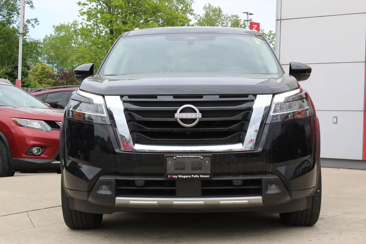 Nissan Pathfinder photo Nissan Pathfinder