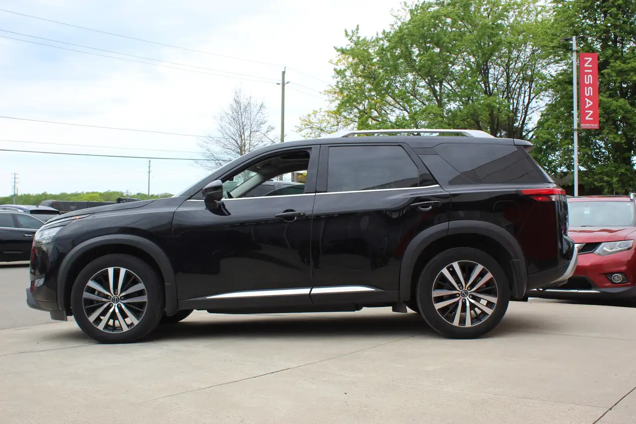 Nissan Pathfinder photo Nissan Pathfinder