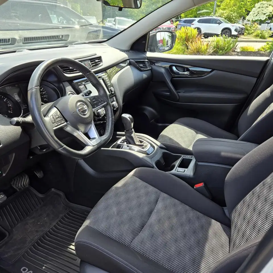 Nissan Qashqai снимка Nissan Qashqai