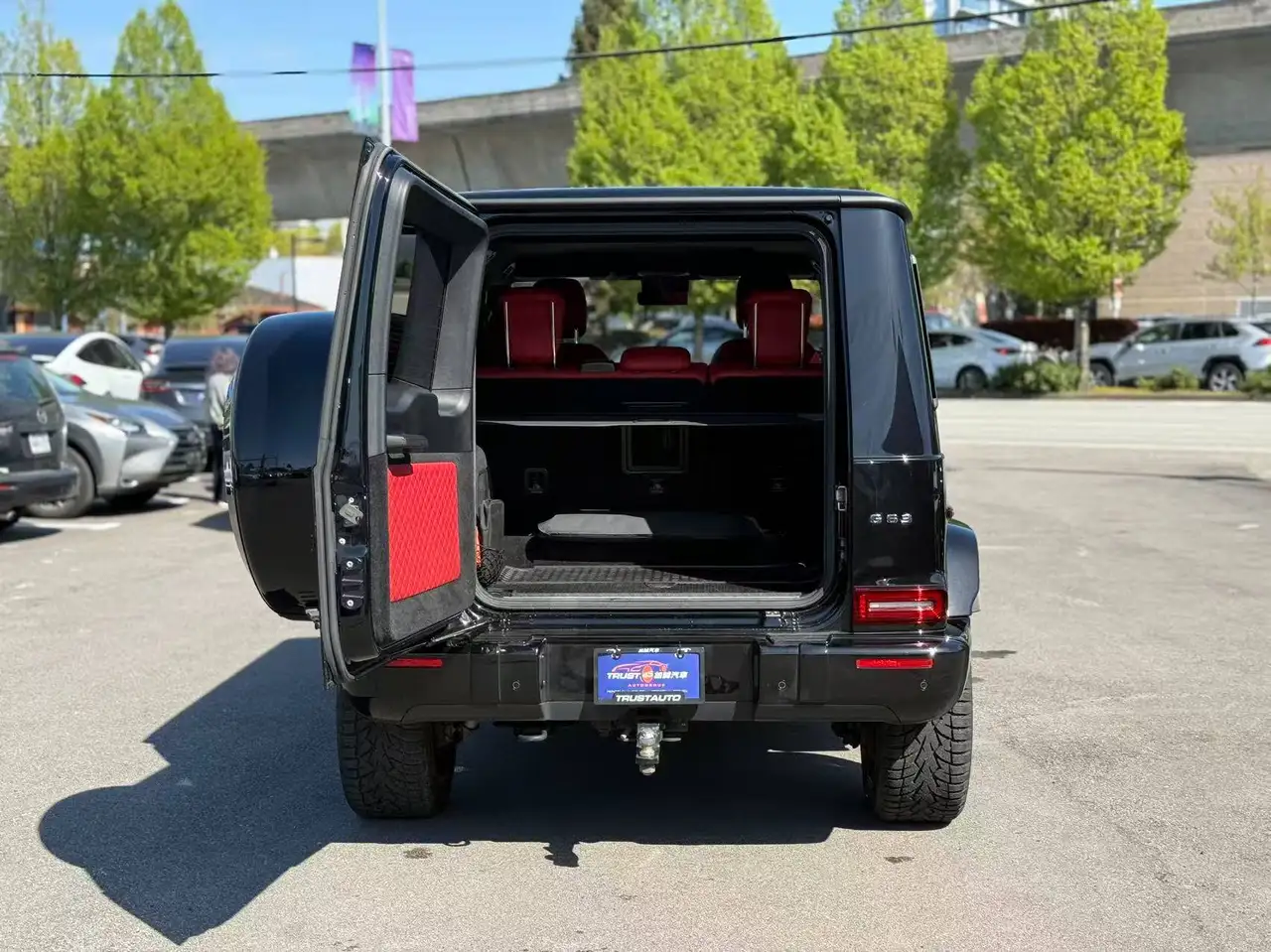 Mercedes-Benz G-Class снимка Mercedes-Benz G-Class