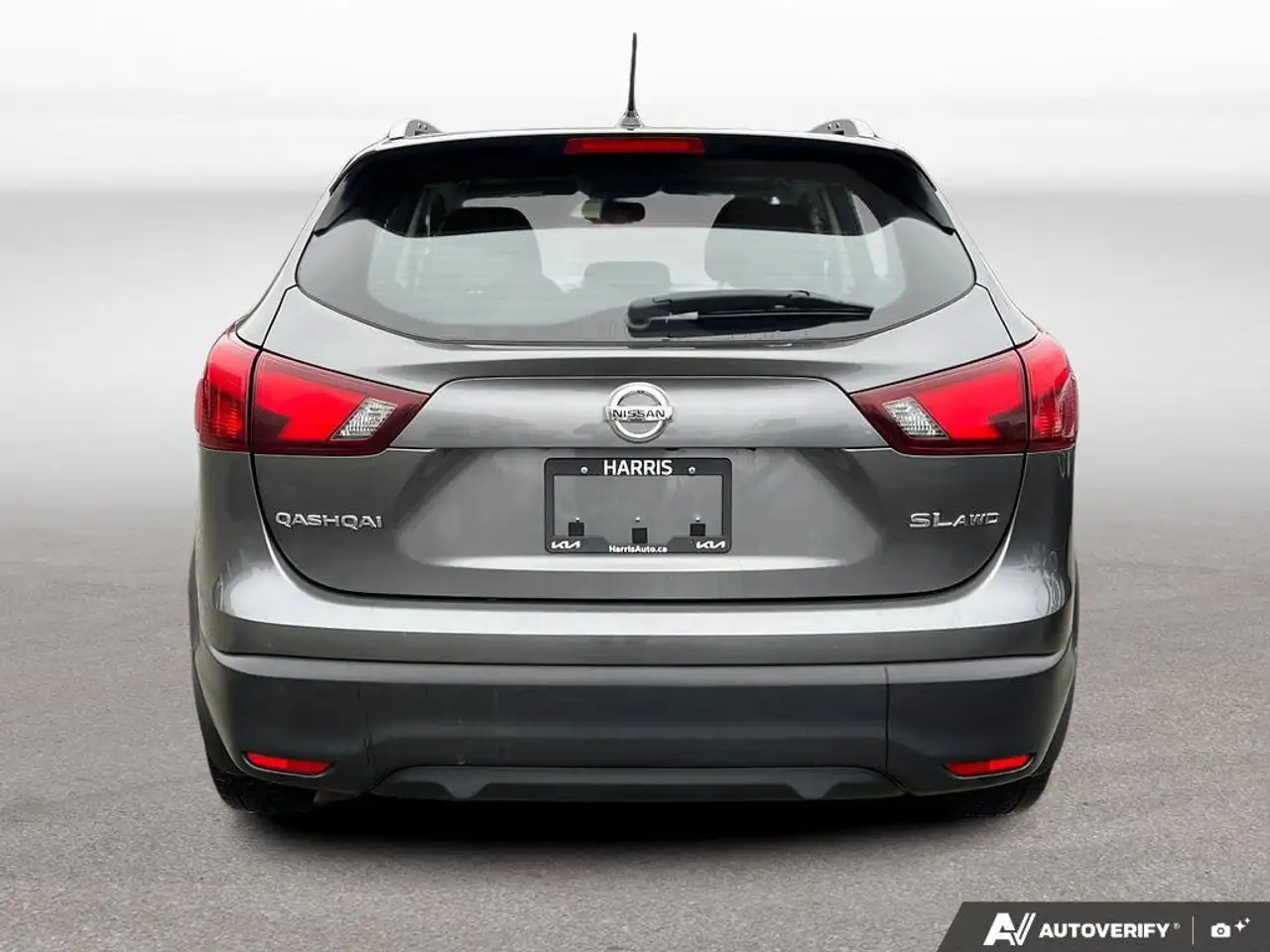 Nissan Qashqai снимка Nissan Qashqai