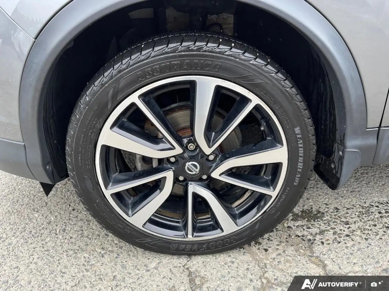 Nissan Qashqai снимка Nissan Qashqai