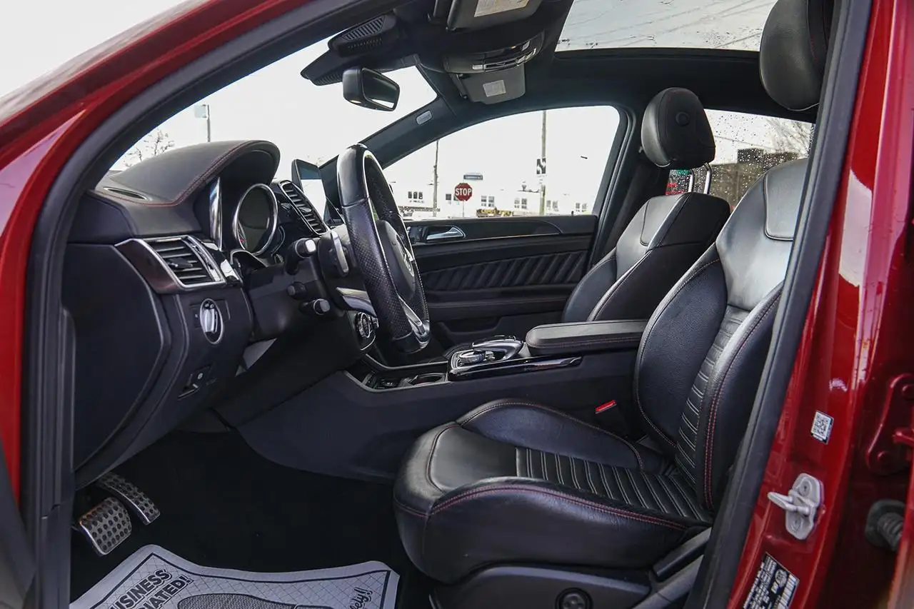 Mercedes-Benz GLE снимка Mercedes-Benz GLE