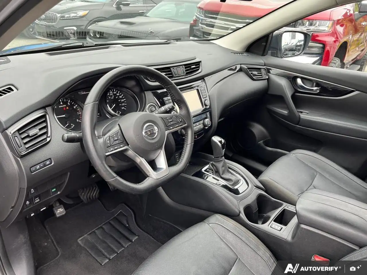 Nissan Qashqai снимка Nissan Qashqai
