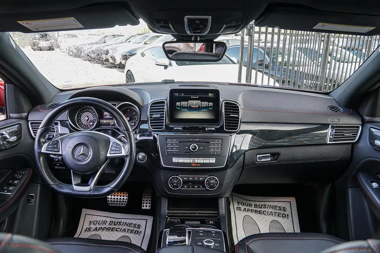 Mercedes-Benz GLE снимка Mercedes-Benz GLE