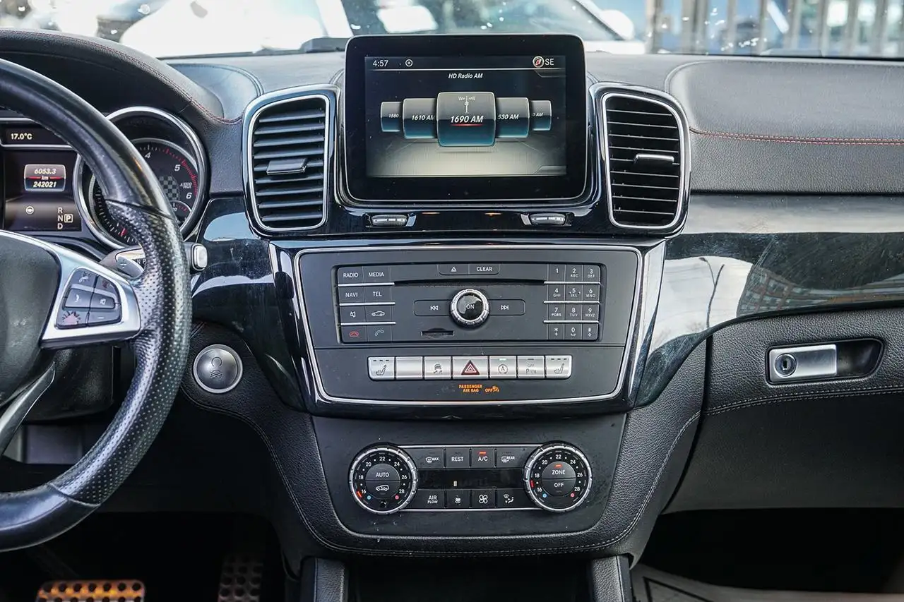 Mercedes-Benz GLE снимка Mercedes-Benz GLE