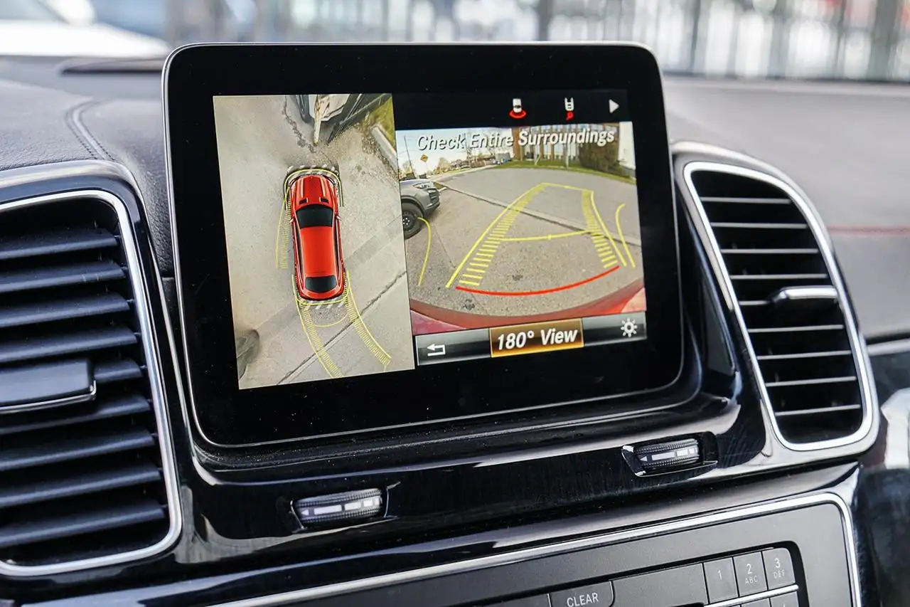 Mercedes-Benz GLE снимка Mercedes-Benz GLE