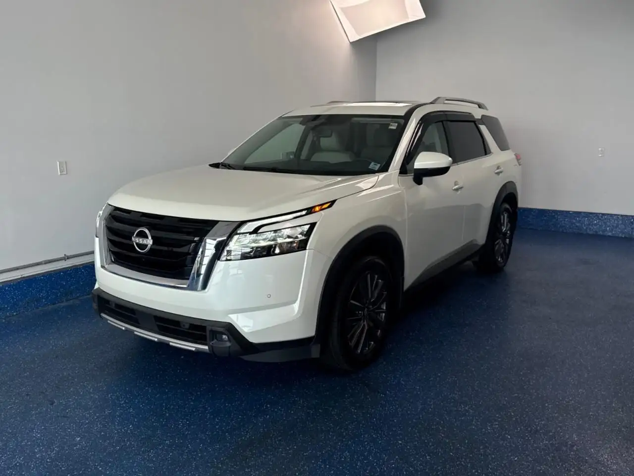 Nissan Pathfinder photo Nissan Pathfinder