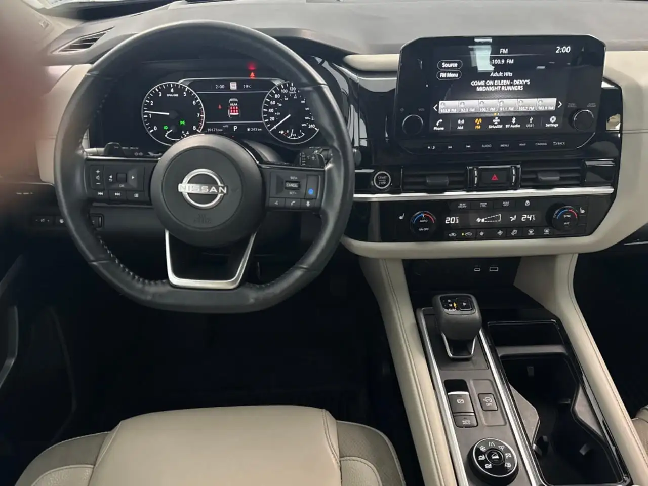 Nissan Pathfinder photo Nissan Pathfinder